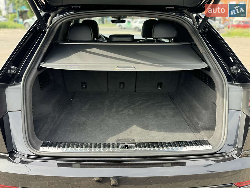 Внедорожник / Кроссовер Audi Q8 2019 в Сумах