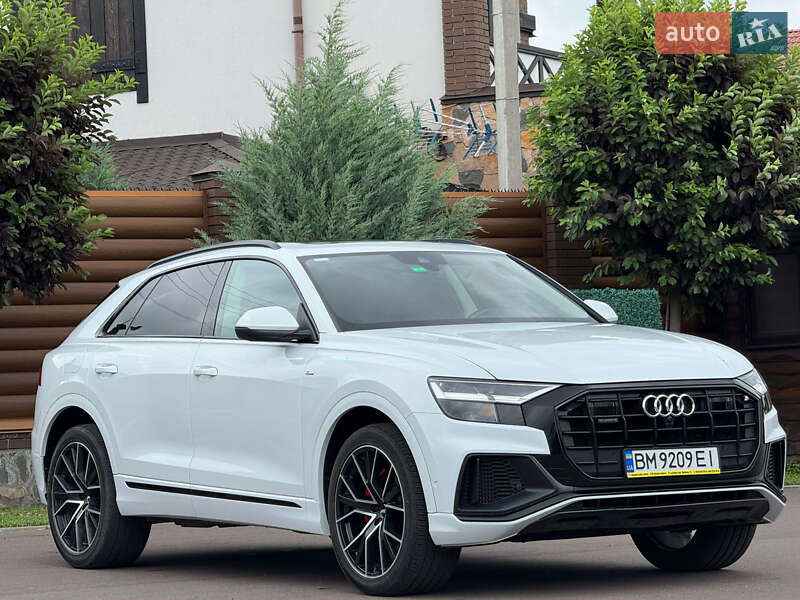 Внедорожник / Кроссовер Audi Q8 2020 в Киеве