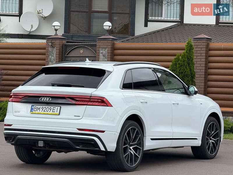 Внедорожник / Кроссовер Audi Q8 2020 в Киеве