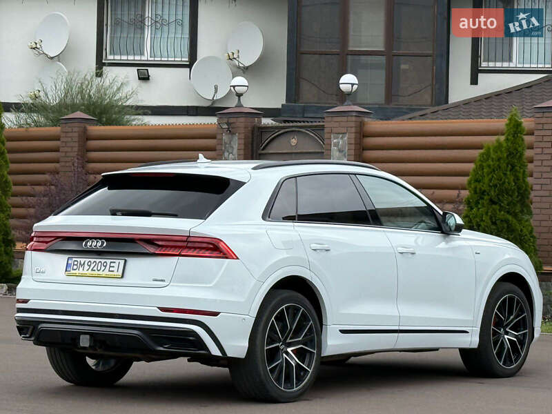 Внедорожник / Кроссовер Audi Q8 2020 в Киеве
