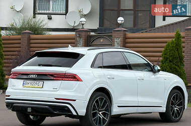 Внедорожник / Кроссовер Audi Q8 2020 в 