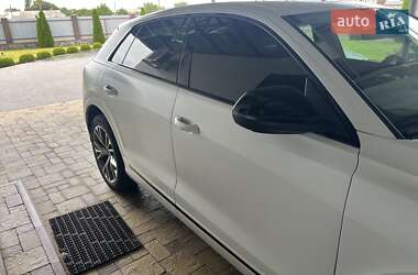 Внедорожник / Кроссовер Audi Q8 2023 в 