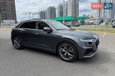 Внедорожник / Кроссовер Audi Q8 2018 в 
