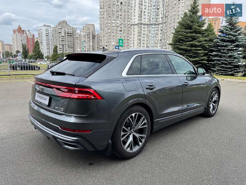 Внедорожник / Кроссовер Audi Q8 2018 в Киеве