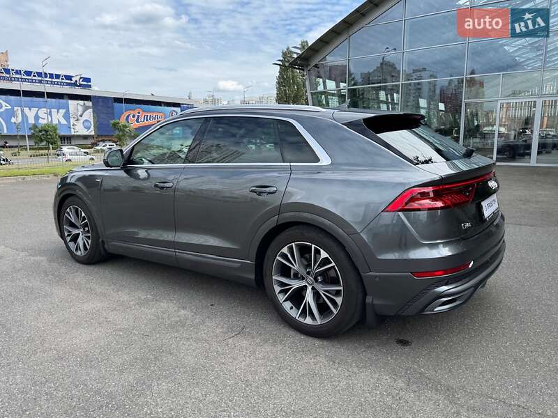 Внедорожник / Кроссовер Audi Q8 2018 в Киеве