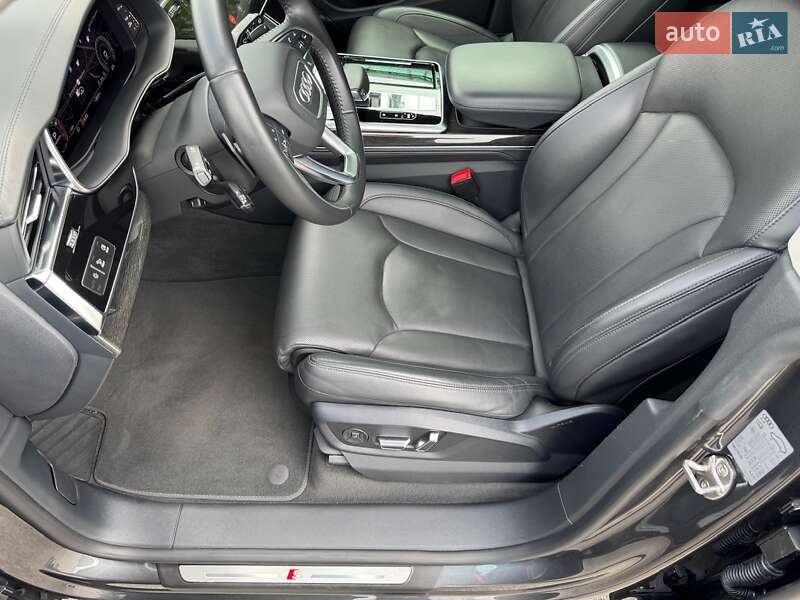 Внедорожник / Кроссовер Audi Q8 2018 в Киеве