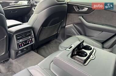 Внедорожник / Кроссовер Audi Q8 2018 в 