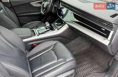 Внедорожник / Кроссовер Audi Q8 2019 в 