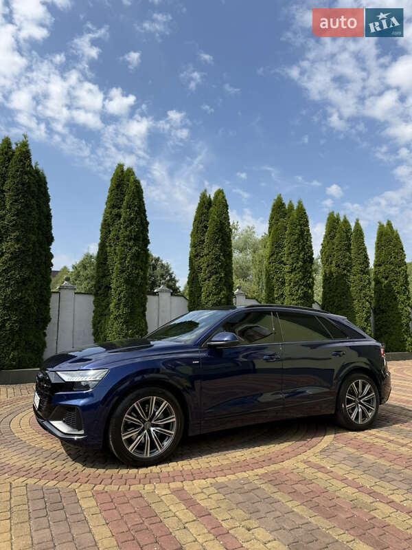 Внедорожник / Кроссовер Audi Q8 2019 в Виноградове
