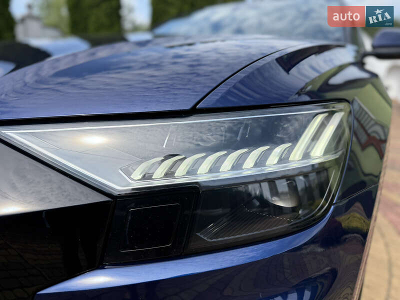 Внедорожник / Кроссовер Audi Q8 2019 в Виноградове