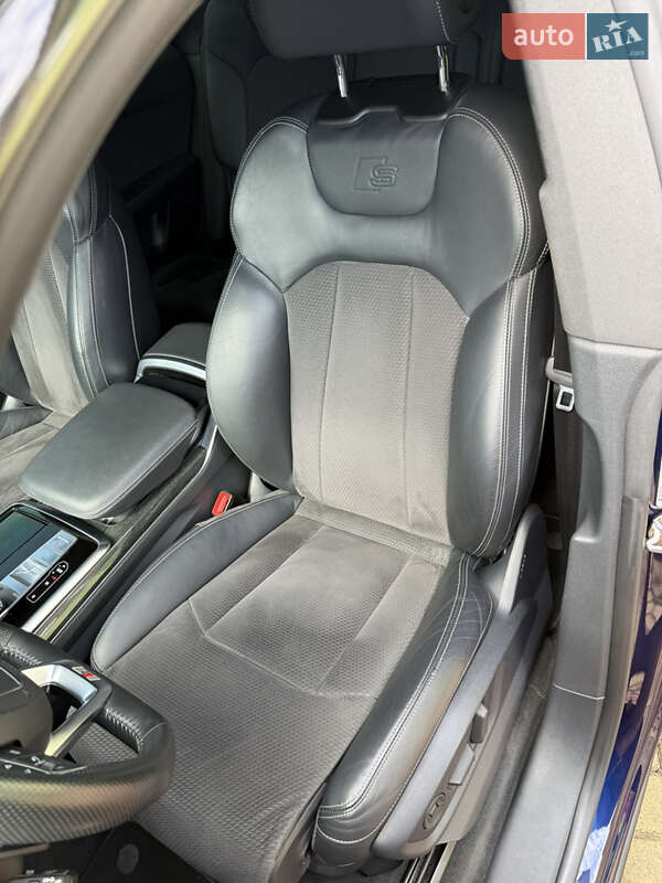 Внедорожник / Кроссовер Audi Q8 2019 в Виноградове