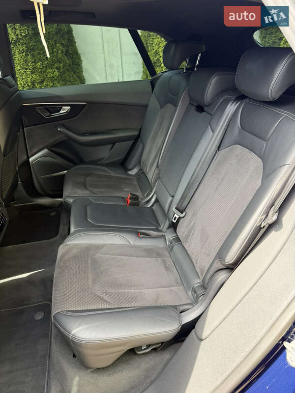 Внедорожник / Кроссовер Audi Q8 2019 в Виноградове
