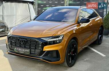 Внедорожник / Кроссовер Audi Q8 2018 в 