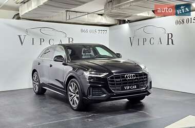 Внедорожник / Кроссовер Audi Q8 2022 в 