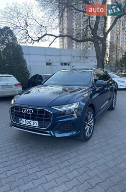Позашляховик / Кросовер Audi Q8 2019 в 