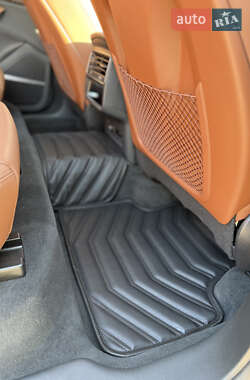 Внедорожник / Кроссовер Audi Q8 2020 в 