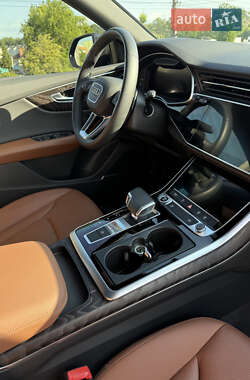 Внедорожник / Кроссовер Audi Q8 2020 в 