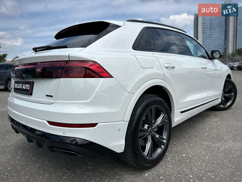 Позашляховик / Кросовер Audi Q8 2025 в Києві