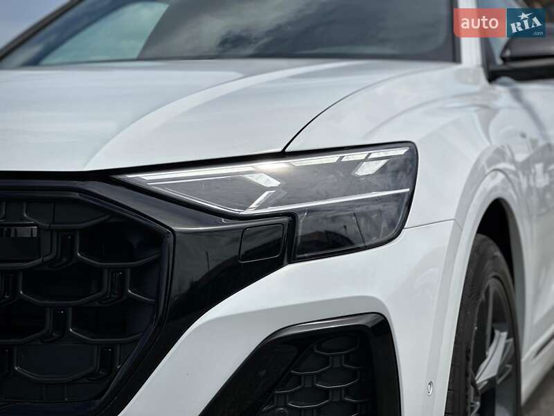 Позашляховик / Кросовер Audi Q8 2025 в Києві