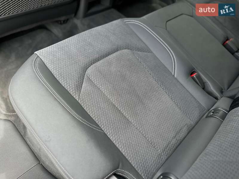 Позашляховик / Кросовер Audi Q8 2025 в Києві