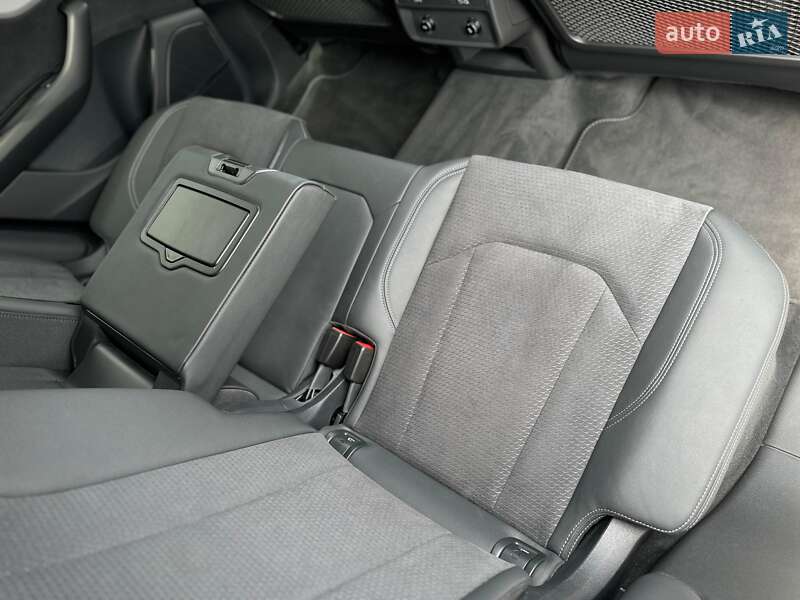 Позашляховик / Кросовер Audi Q8 2025 в Києві
