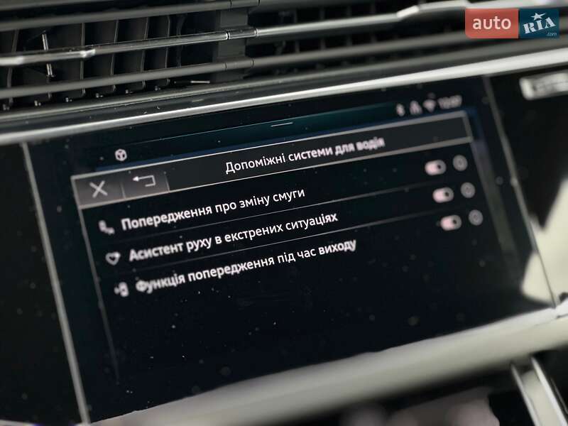 Позашляховик / Кросовер Audi Q8 2025 в Києві