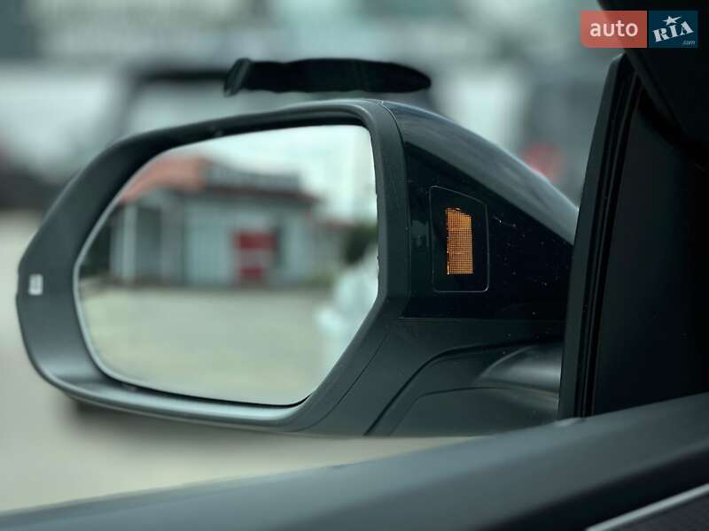 Позашляховик / Кросовер Audi Q8 2025 в Києві