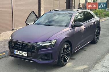 Внедорожник / Кроссовер Audi Q8 2021 в 
