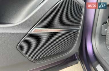 Внедорожник / Кроссовер Audi Q8 2021 в 