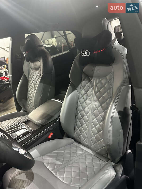 Внедорожник / Кроссовер Audi Q8 2022 в Броварах