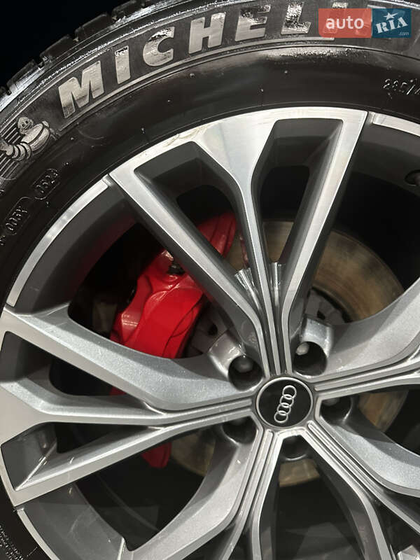 Внедорожник / Кроссовер Audi Q8 2022 в Броварах
