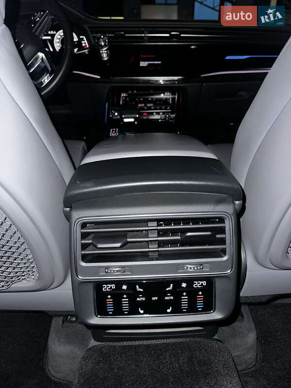 Внедорожник / Кроссовер Audi Q8 2022 в Броварах