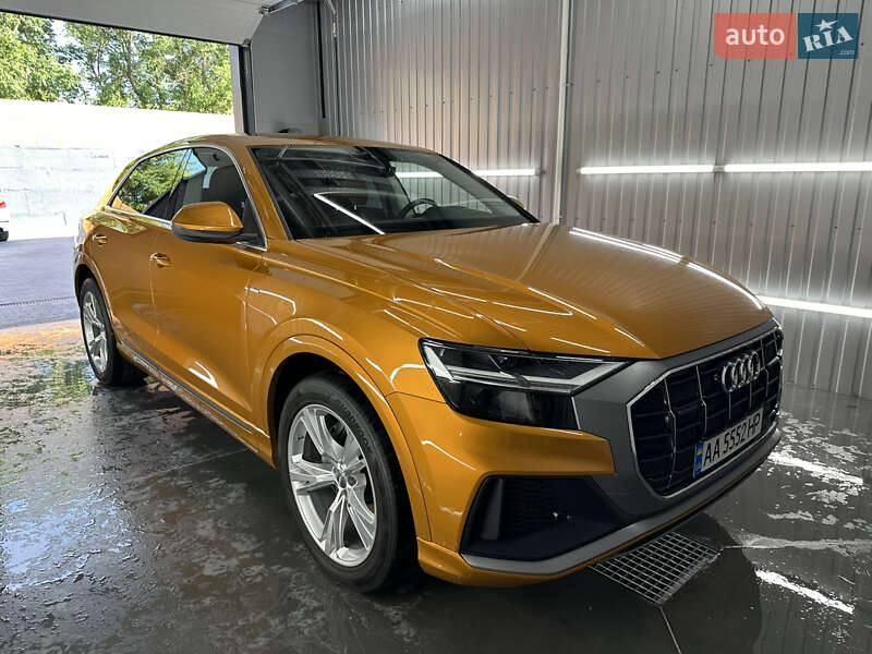 Внедорожник / Кроссовер Audi Q8 2019 в Киеве