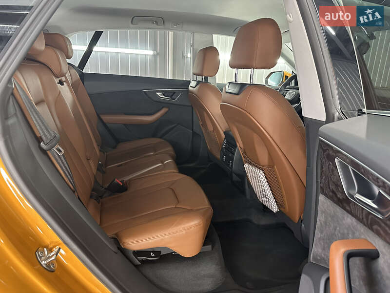 Внедорожник / Кроссовер Audi Q8 2019 в Киеве