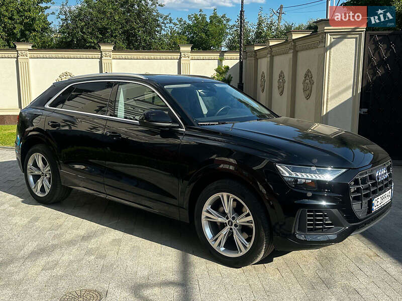 Внедорожник / Кроссовер Audi Q8 2023 в Черновцах