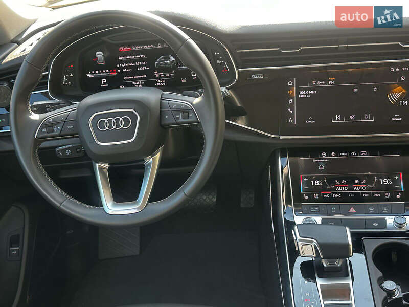 Внедорожник / Кроссовер Audi Q8 2023 в Черновцах