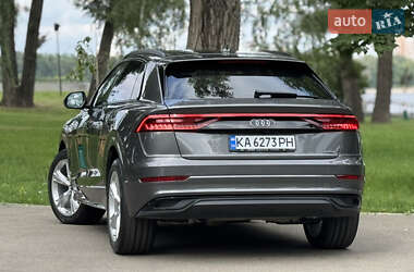 Внедорожник / Кроссовер Audi Q8 2019 в 