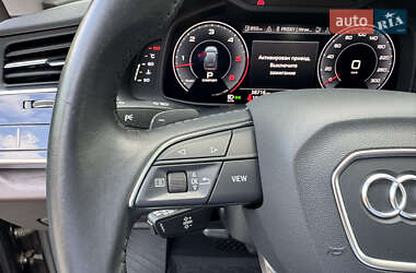 Внедорожник / Кроссовер Audi Q8 2019 в 