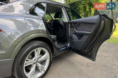 Внедорожник / Кроссовер Audi Q8 2019 в 