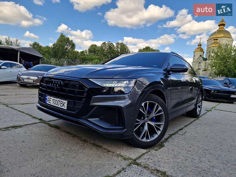 Внедорожник / Кроссовер Audi Q8 2020 в 
