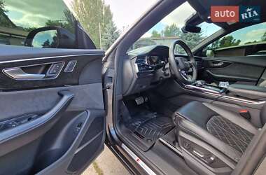 Внедорожник / Кроссовер Audi Q8 2020 в 