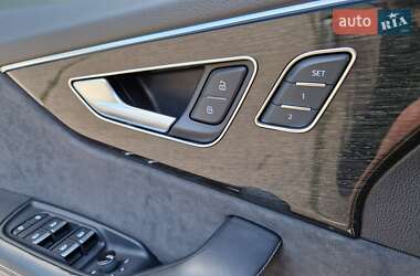 Внедорожник / Кроссовер Audi Q8 2020 в 