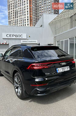 Внедорожник / Кроссовер Audi Q8 2018 в 