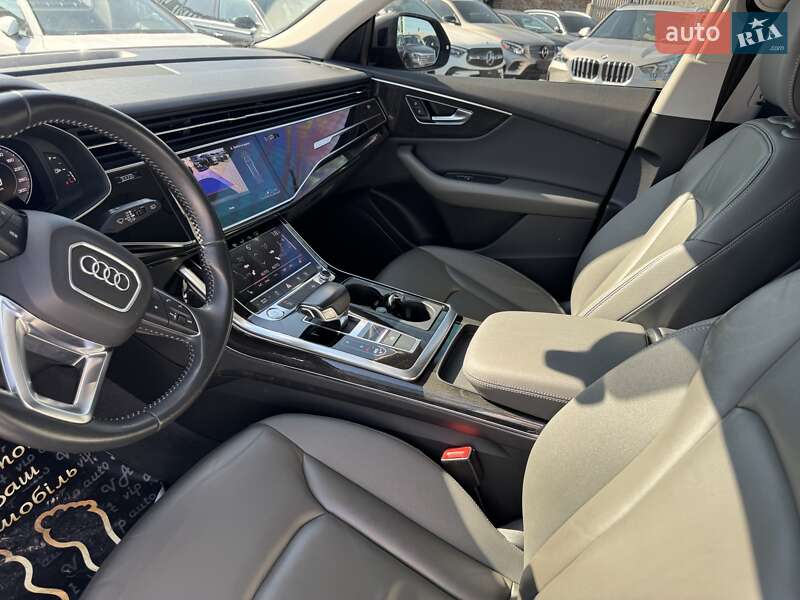 Внедорожник / Кроссовер Audi Q8 2018 в Тернополе