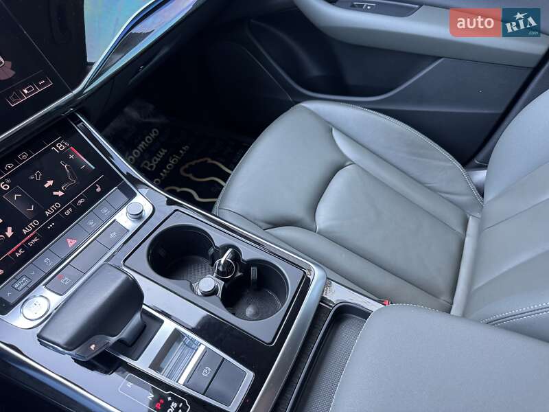 Внедорожник / Кроссовер Audi Q8 2018 в Тернополе
