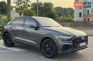 Внедорожник / Кроссовер Audi Q8 2020 в 