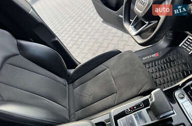 Внедорожник / Кроссовер Audi Q8 2020 в 