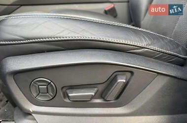 Внедорожник / Кроссовер Audi Q8 2020 в 