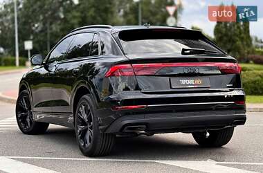 Внедорожник / Кроссовер Audi Q8 2025 в 