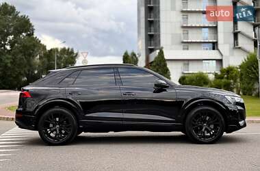 Внедорожник / Кроссовер Audi Q8 2025 в 